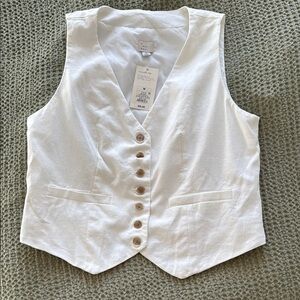 NWT a new day White Button-Front Vest M